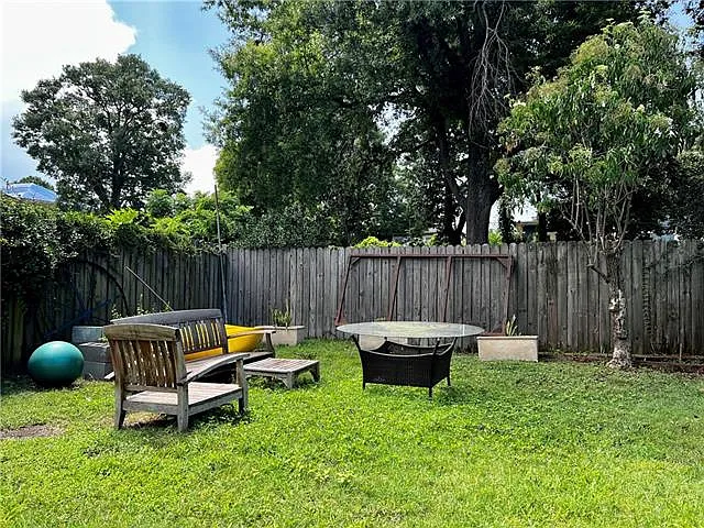 2126 Dublin St — Photo 34
