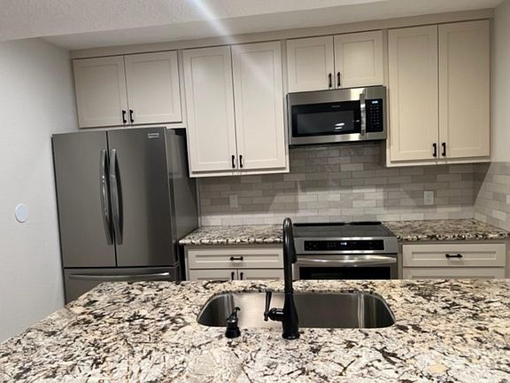 2nd image of 967 Memorial Village Dr #91