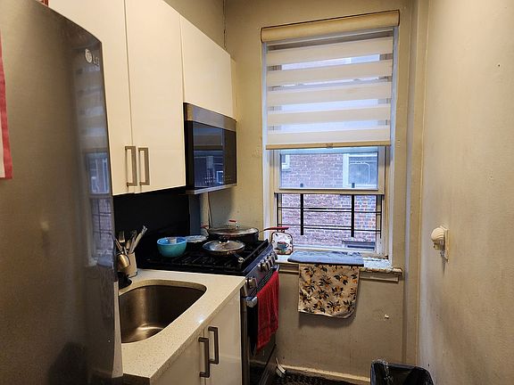 5th image of 12325 82nd Ave APT 4P