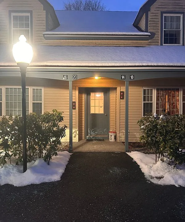 16 Kennedy Dr #16