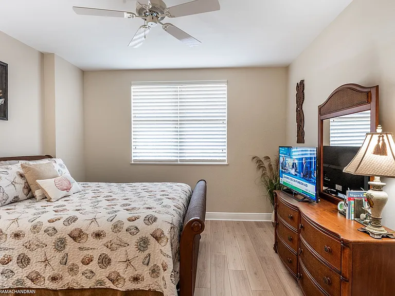 3313 Sunset Key Cir #403 — Photo 34