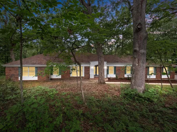 1735 Claymont Estates Dr, Chesterfield, MO 63017