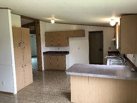 3rd image of 150 Private Road 818
