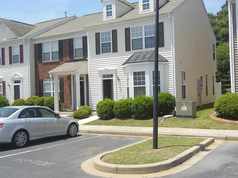 213 Nimbus Ct — Photo 2