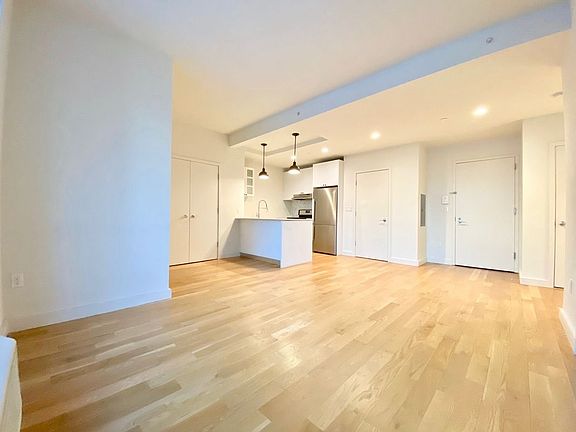 5th image of 1525 Bedford Ave #1012