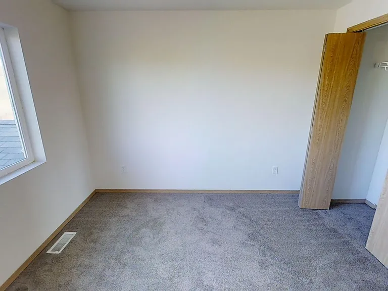 794 Holbrook Rd — Photo 11