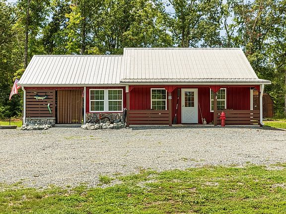 3rd image of 3090 Bill Tuck Hwy