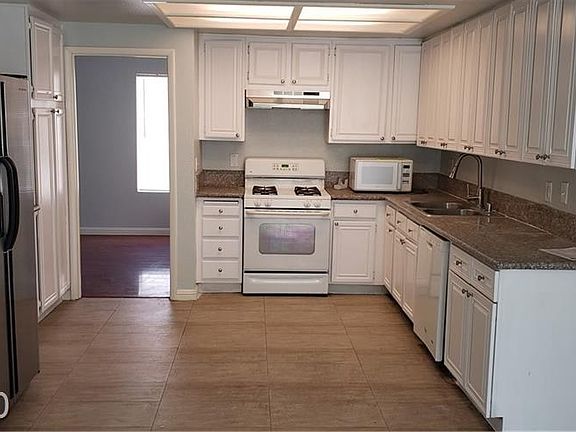2nd image of 6703 Shelter Ln