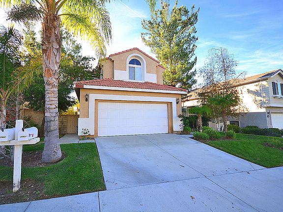 2nd image of 27927 Brookdale Ct