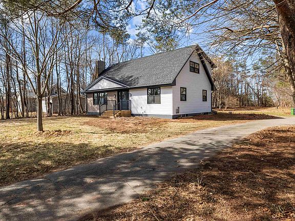 3rd image of 33 Wood Island Rd