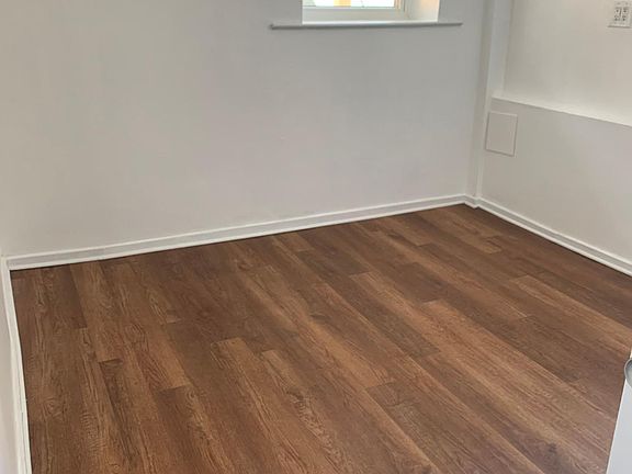 5th image of 1445 N California Ave