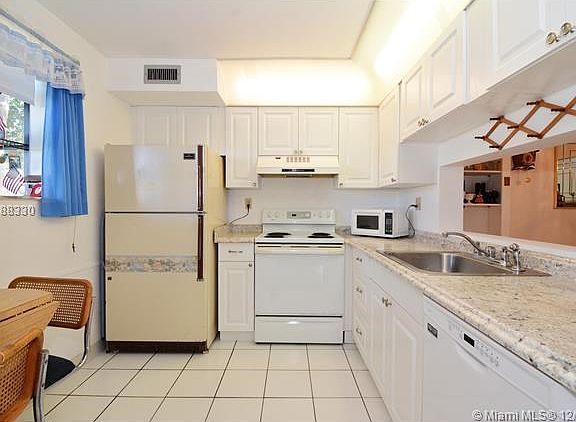 3rd image of 612 Gardens Dr APT 104