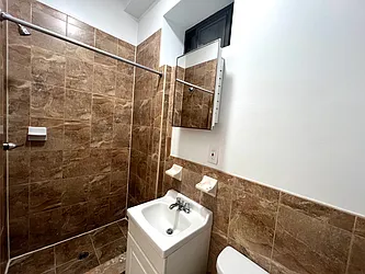 Rented by KNOCKKNOCK LLC