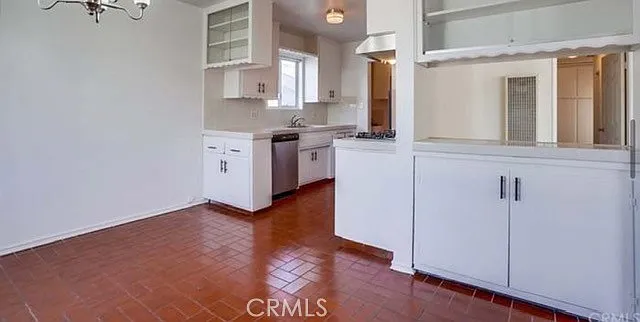 6 bed, 2903 sqft, $3,500 — Photo 3