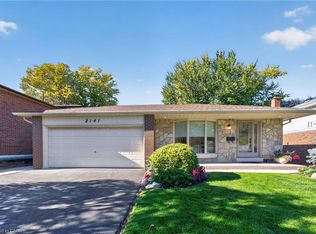 2141 Herridge Dr, Mississauga, ON L5K1N4