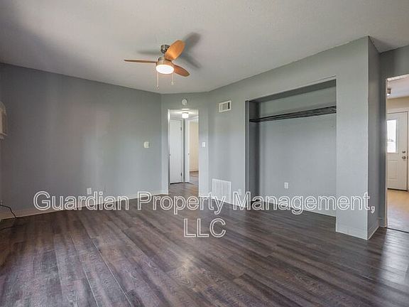 5th image of 525 W 8th St