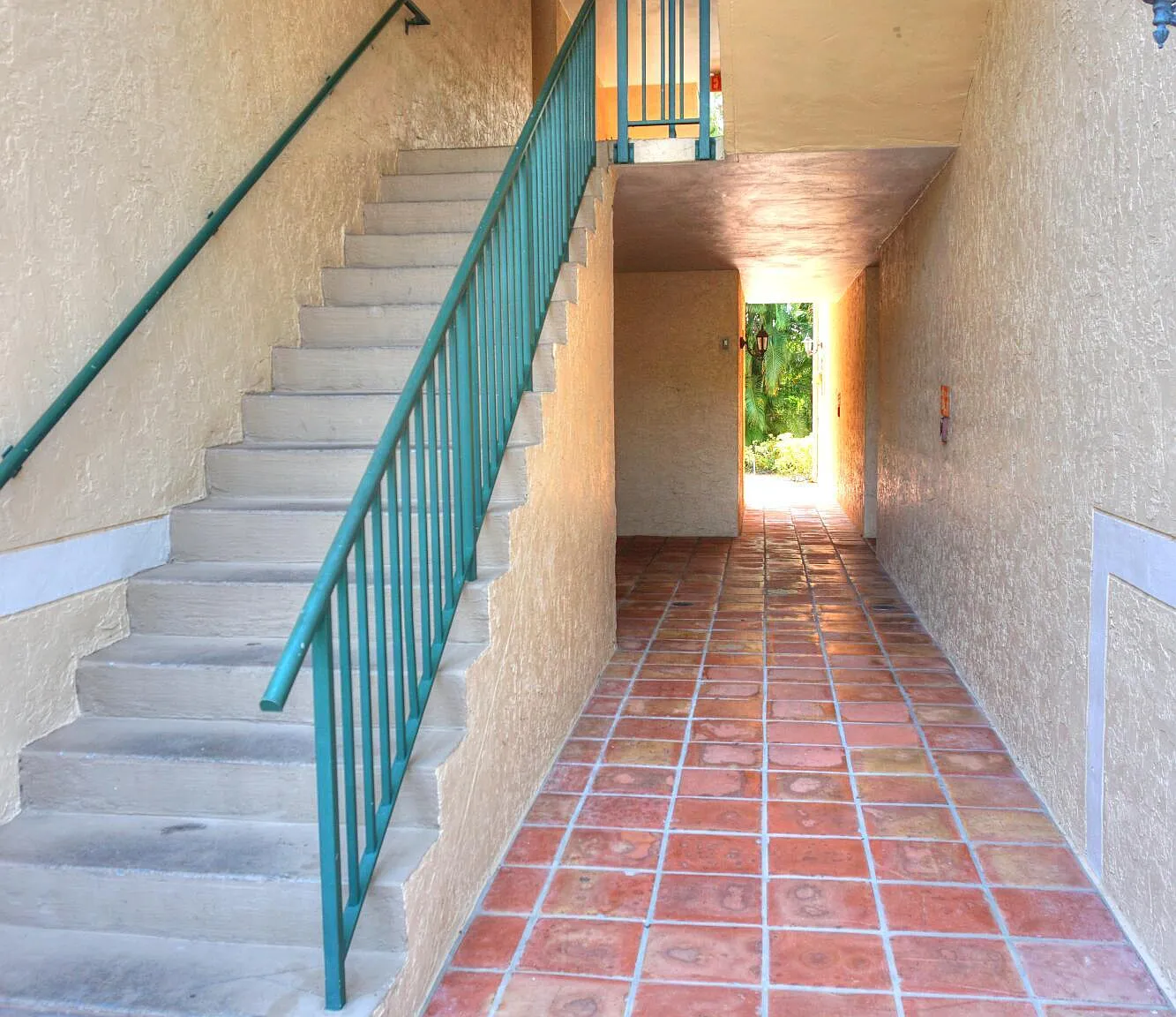 2 bed, 2.0 bath, 1066 sqft, $2,300 — Photo 4
