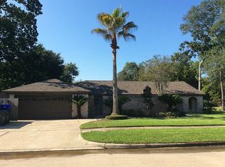 1326 Pinecroft Dr, Sugar Land, TX 77498