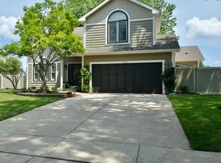1316 Knollwood Cir, Crystal Lake, IL 60014