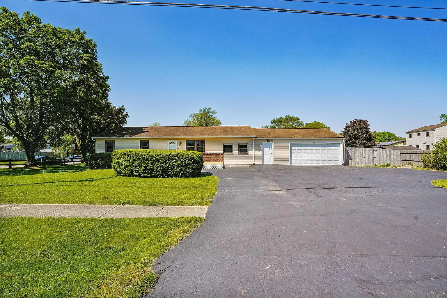 307 Hubbard Rd photo 1