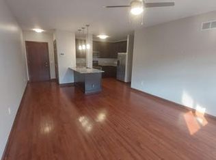 326 W Jefferson St #204, Rockford, IL 61101