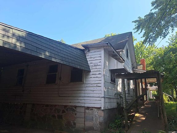 2nd image of 1108 Tyler St