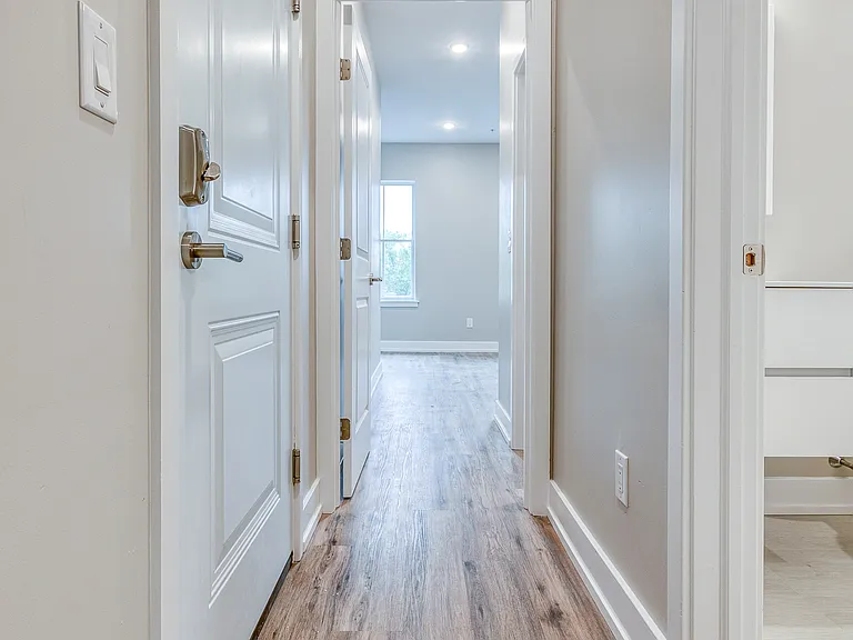 2347 N College Ave #3 — Photo 7