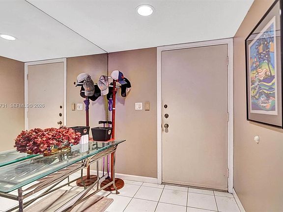 3rd image of 337 Ives Dairy Rd APT 12