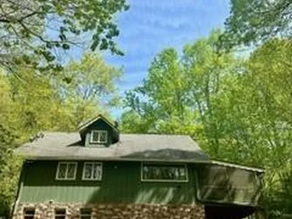 87 Indian Creek Rd, Franklin, NC 28734