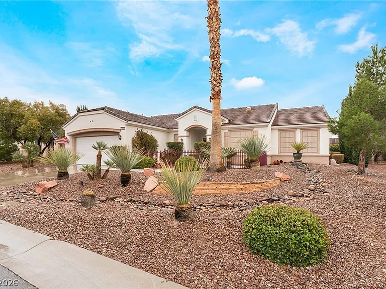 2565 Leighton Ave — Photo 4