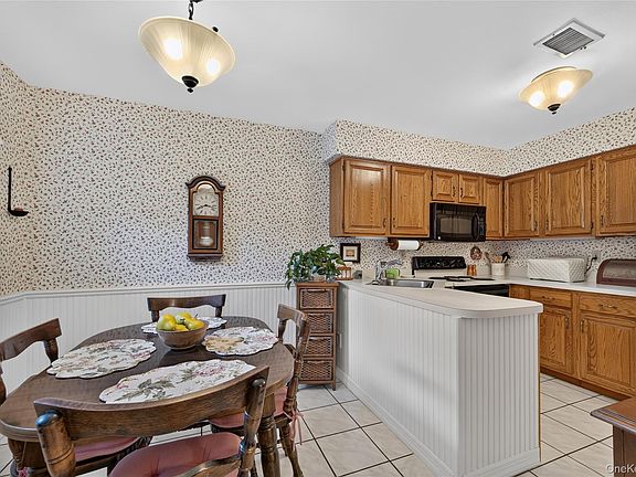 5th image of 106 Spring Road