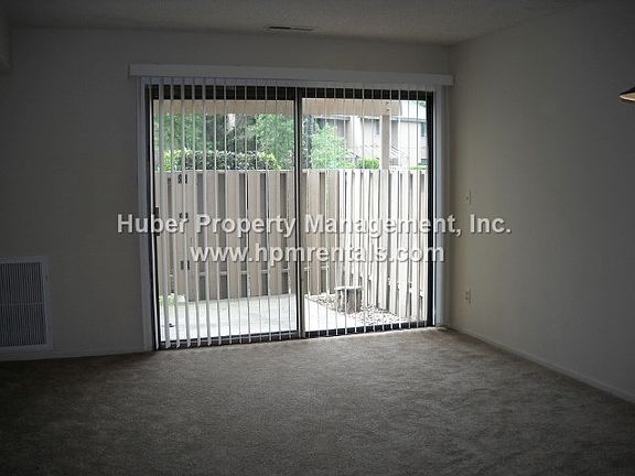 3rd image of 13059 Lincoln Way APT C