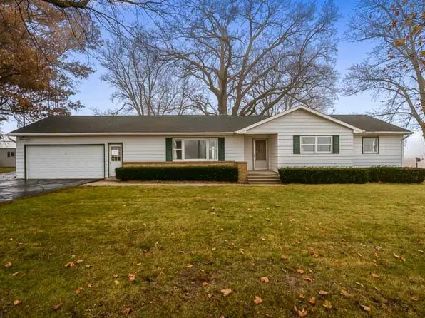 1993 S Bolton Rd, Freeport, IL 61032