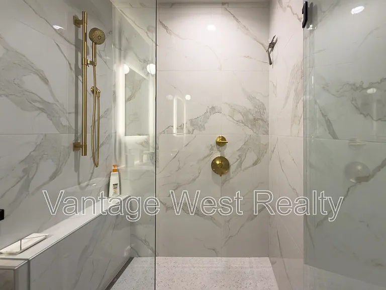 3800 Capozzi Rd #807 — Photo 20