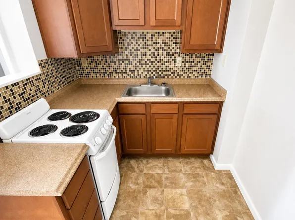 199 Rosemont Dr, Coraopolis, PA 15108