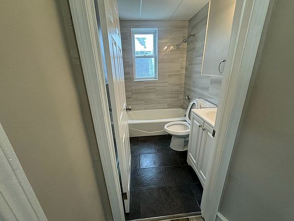 2nd image of 196-198 Jackson St #198-12