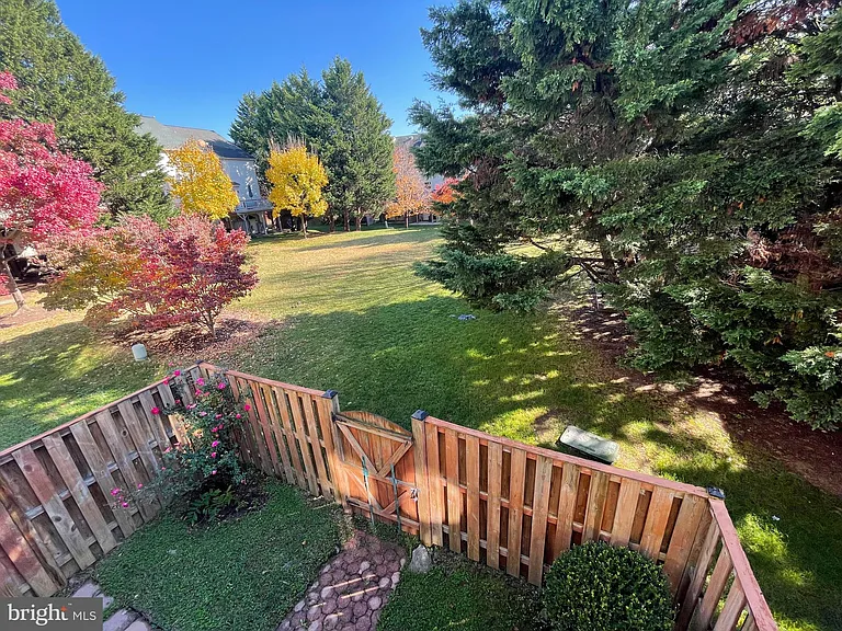 10136 Treble Ct — Photo 25