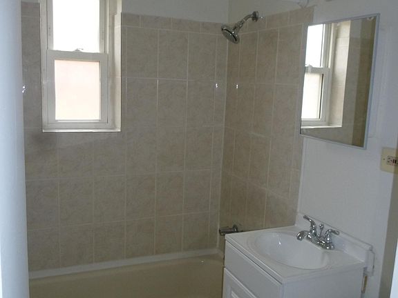 3rd image of 6180 Greenwood Dr