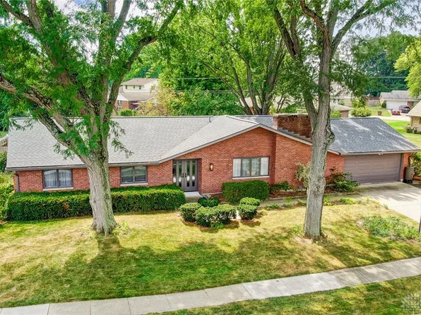 2118 Springmill Rd, Dayton, OH 45440