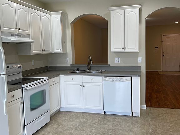 4th image of 12424 Foxmoor Peak Dr