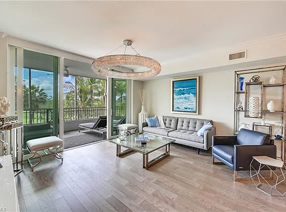 3rd image of 2748 Tiburon Blvd E #C-304