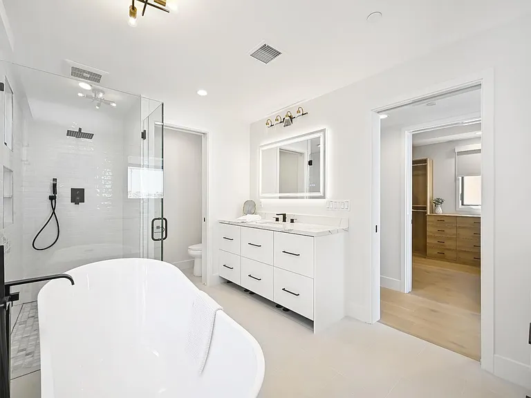 413 E Edgewater Ave — Photo 33