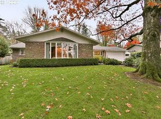 10444 S Terwilliger Pl, Portland, OR 97219