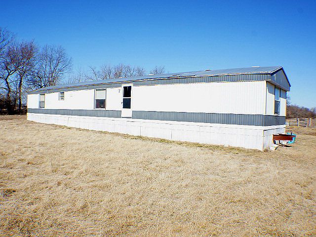 1st image of 450 W 530th Ave
