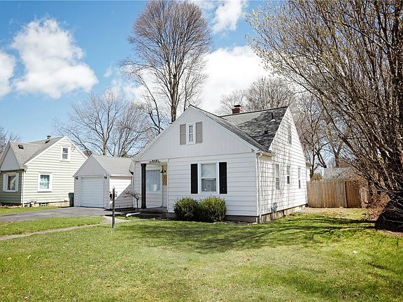 4th image of 222 Oakwood Rd