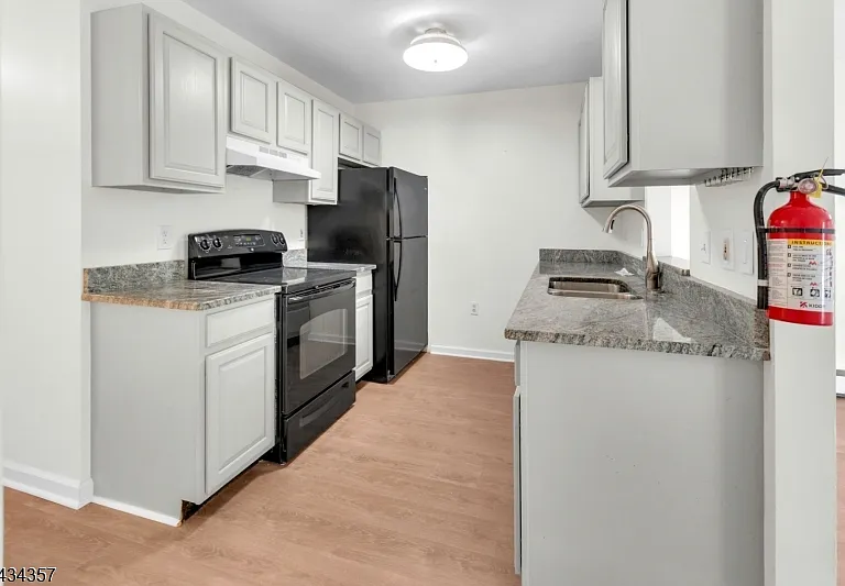 65 Montgomery Ave #U1 — Photo 3