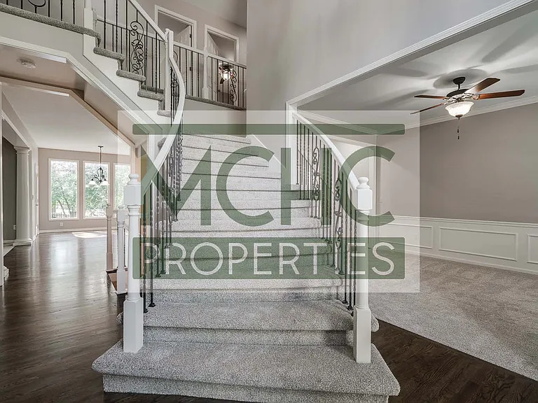 5909 W 153rd Ter — Photo 3