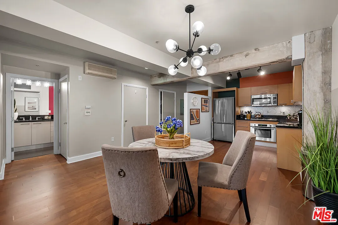 Studio, 1.0 bath, 780 sqft, $2,000 — Photo 4