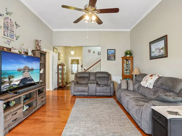 1216 Channelview Dr, Clarksville, TN 37040