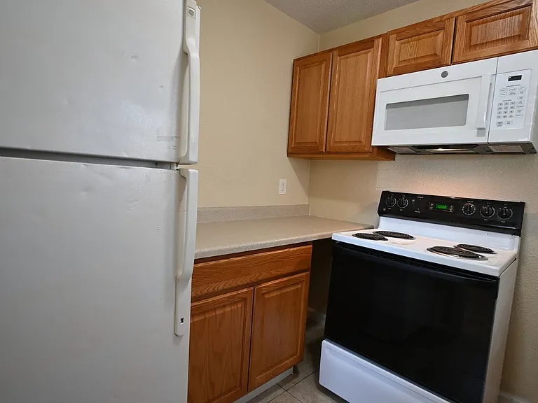 320 N 16th St #1 — Photo 13